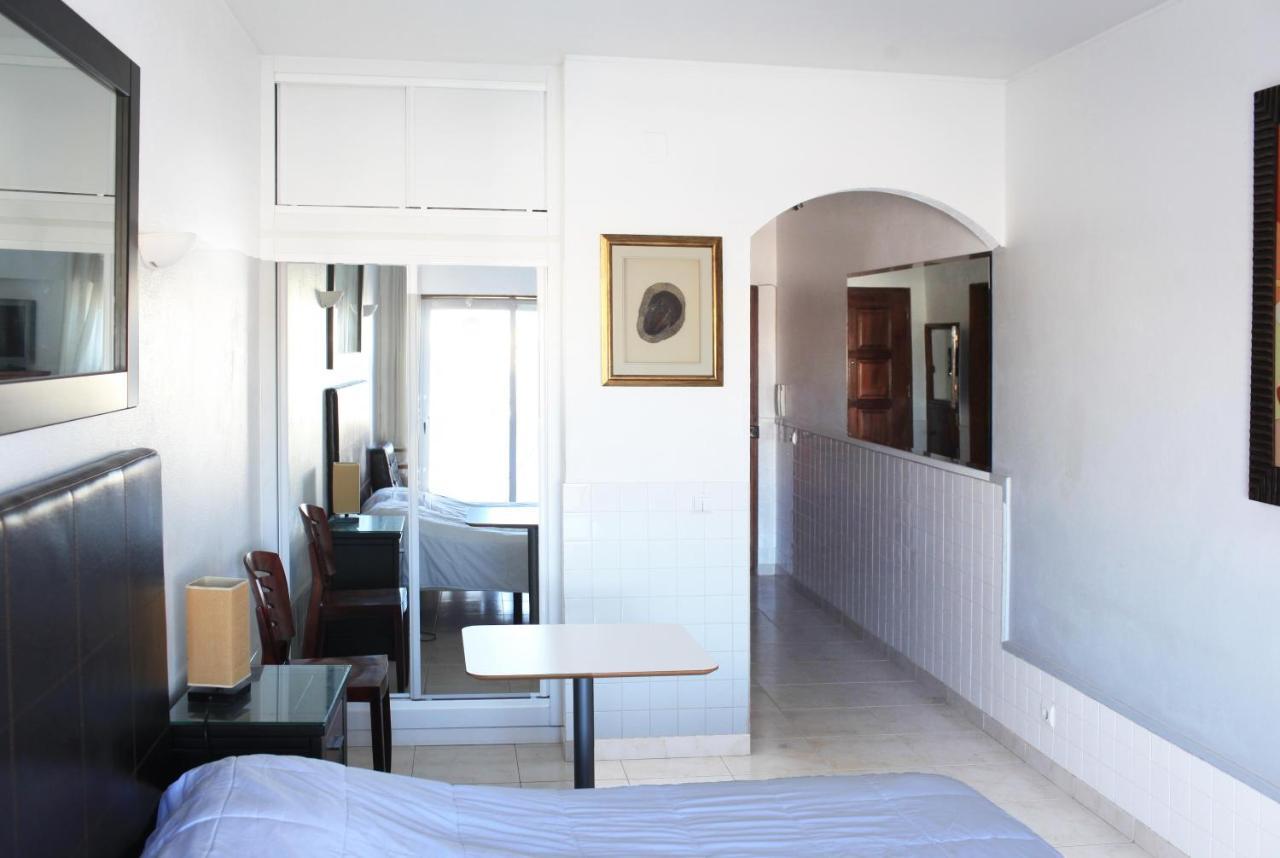 Lagos Main Avenue Studio With Marina View Balcony Exterior foto