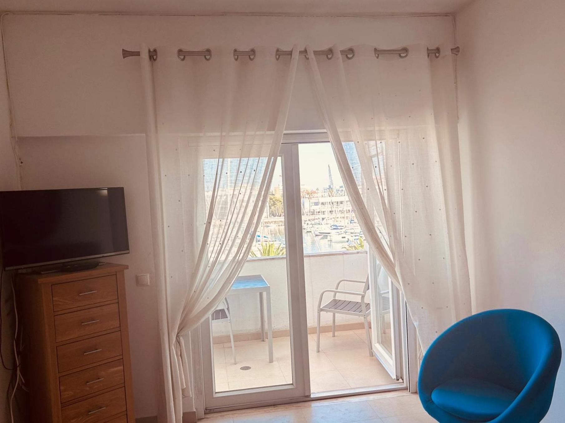 Lagos Main Avenue Studio With Marina View Balcony Exterior foto
